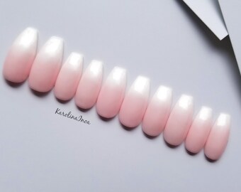 Ombre Press on nails - French manicure - Baby boomer nails - French fade - Hand painted - Stiletto Coffin Almond Round - Long N046 P050 N113