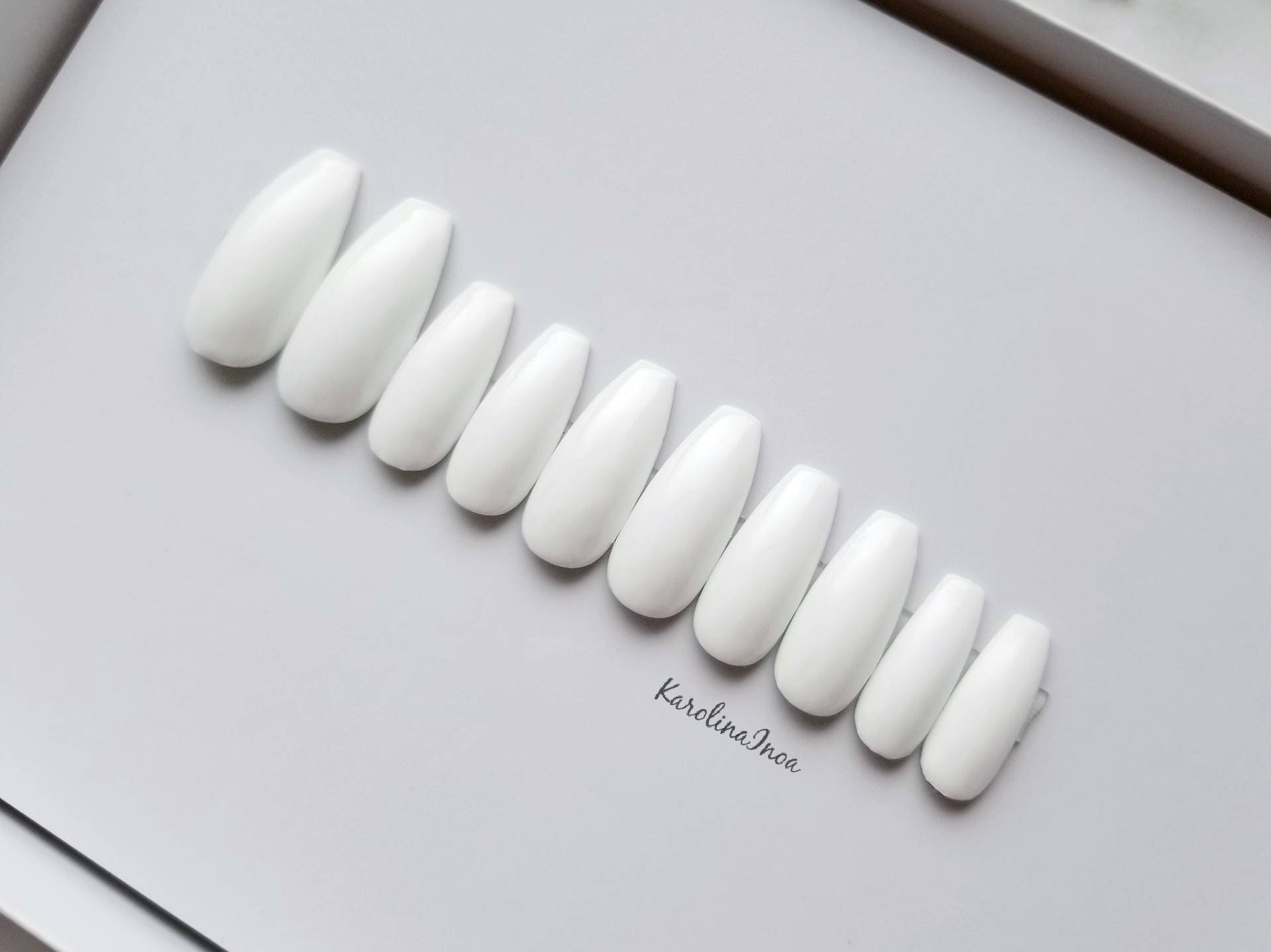 Glossy white Press on nails Any shape Classic nails | Etsy