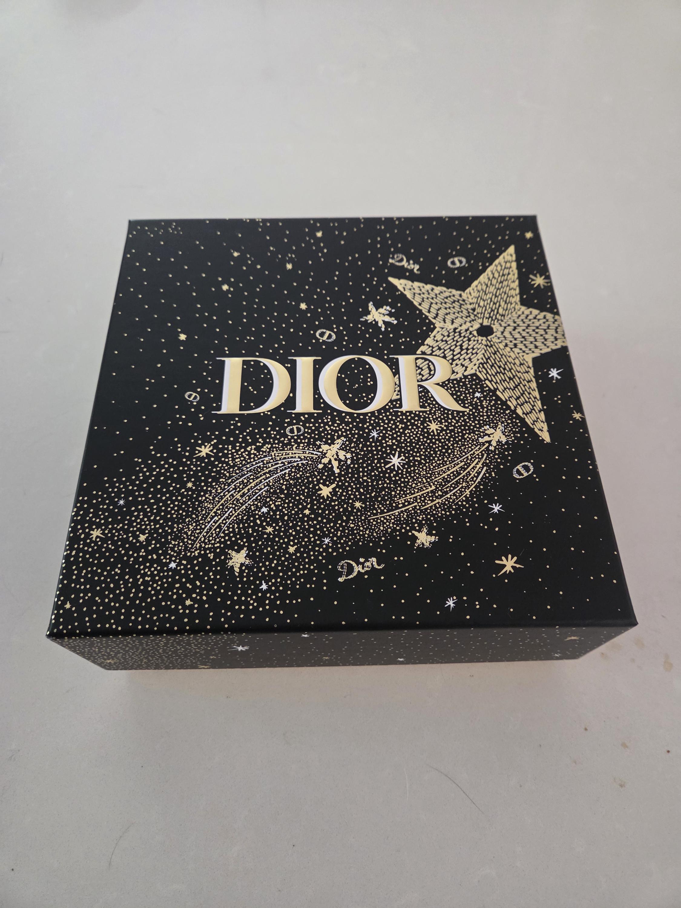 Dior Gift Box - 60+ Gift Ideas for 2026