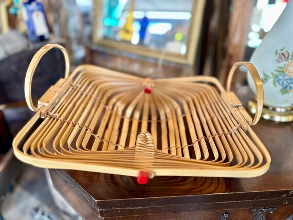 Vintage Japanese Bamboo Folding Handbag/ 1940s-19… - image 3