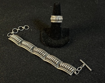 Vintage Native American Navajo Sterling Silver Hinge Bracelet