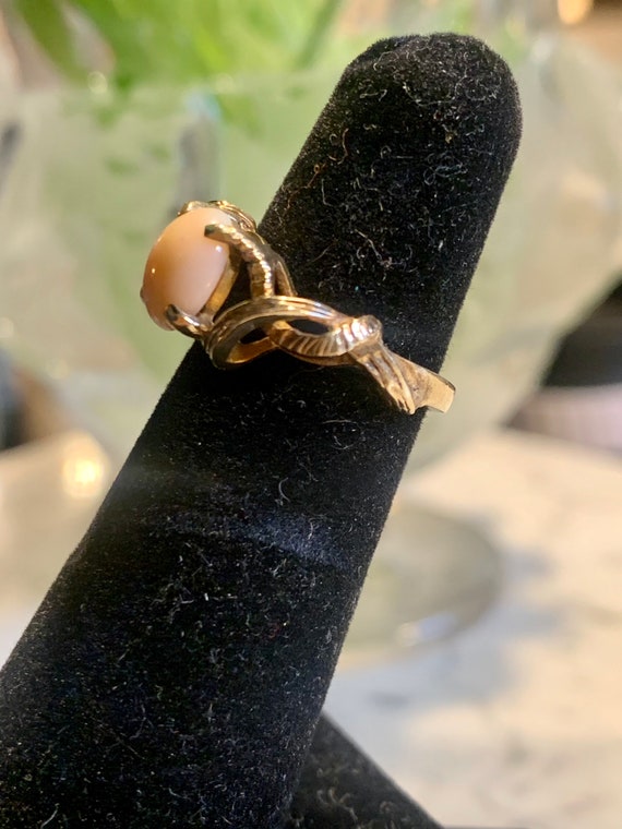 Sweet Vintage Pink Coral 10k Gold Ring Girls Smal… - image 3