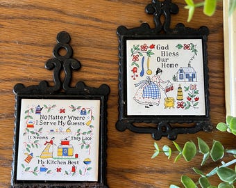 Vintage Japanse volkskunst tegeldecor set van 2, Cottagecore-keuken, maximalistisch decor, gietijzer en tegeldecor gemaakt in Japan