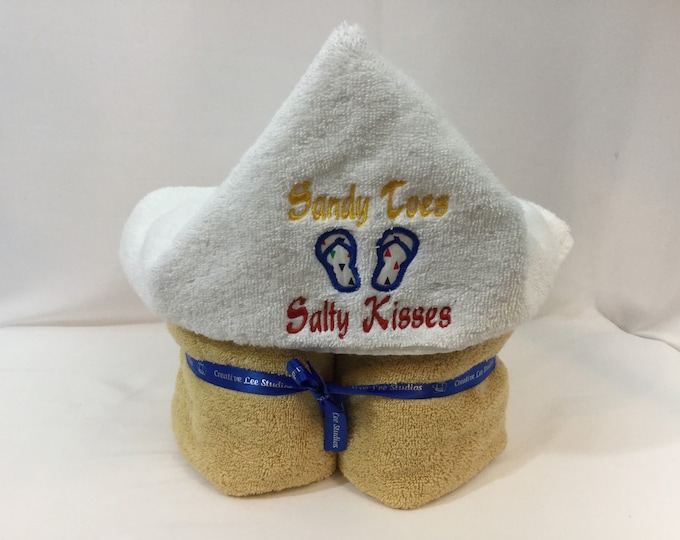 Appliqué Sandy Toes & Salty Kisses Hooded Towel, Unisex Kid's Soft and Cozy Bath Wrap, Baby Shower Gift, Personalization for Unique Touch