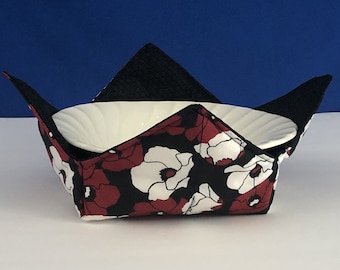 Microwave Bowl Cozy - White and Red Poppies, Medium - 6'' Bottom Diameter, Reversible, Free Shipping