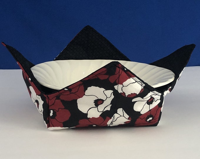 Microwave Bowl Cozy - White and Red Poppies, Medium - 6'' Bottom Diameter, Reversible, Free Shipping