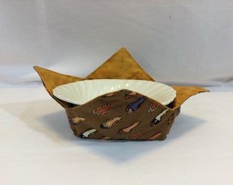 Shoes Galore Microwave Bowl Cozy: Reversible Salad Bowl Hot Pad
