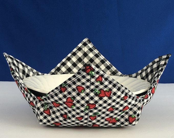 Microwave Safe Bowl Cozy with Strawberries - Medium, Retro Fruit Style, No Burn Heat Protection