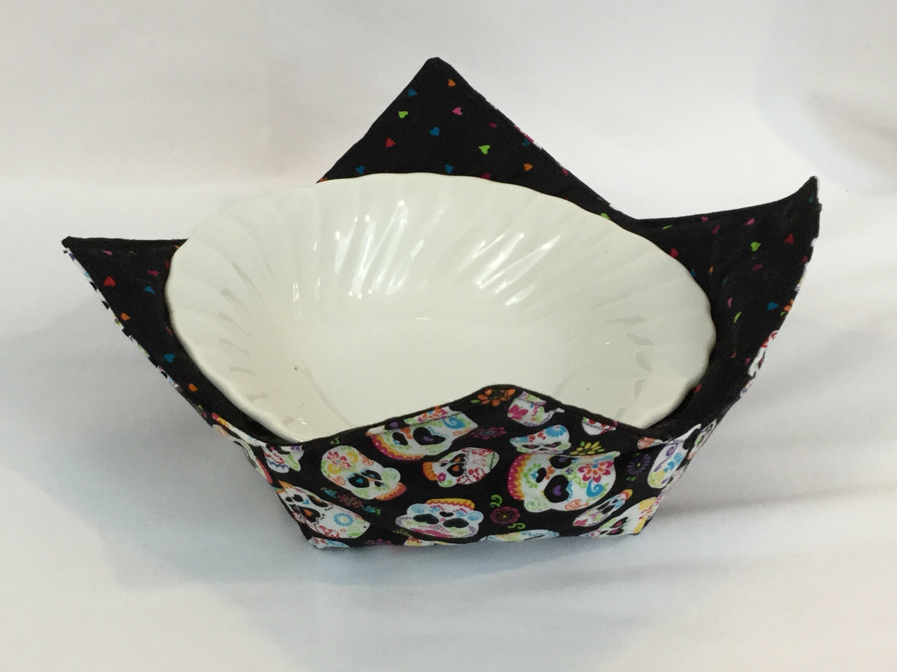 Microwave Bowl Cozy 6 Medium Diva Sugar Skulls w/Hearts in their Eyes