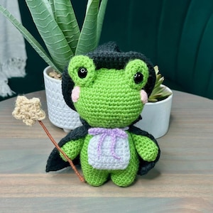 Handmade Magic Frog Amigurumi | Crochet Fantasy Animal | Mystical Frog Plushie | Whimsical Gift for Frog Lovers & Collectors