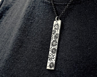 Collier FLEURS-minimaliste-rectangle-chic,bohème,hippie,fleuri-fleurs ciselées à la main-métal argenté-cadeau pour femme et homme