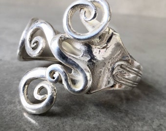 Chic Silver Fork Bracelet - Boho Jewelry - Vintage Inspired cuff - Gift for Her - Upcycled Fork - 1970s Fashion