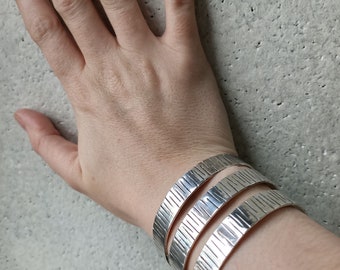 cuff bracelet minimalist,gift for mothers,bracelet for her,woman bracelet,unique gift for her,unique jewelry,bracelets for womens,handmade