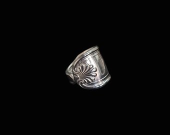 Ring S7 1/8 -Louis XVI style-shell pattern-vintage jewel-fork handle jewelry-upcycled-silver plated-boho, chic ,elegant ,upcycling creations