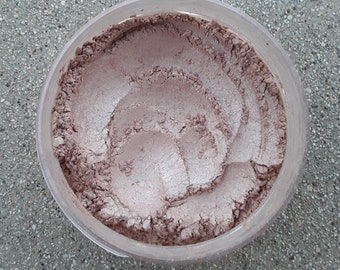 Trés Jolie Mica Pigment-Safe for Face and Body