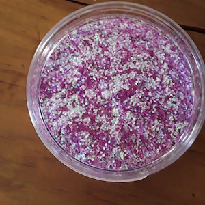 Purpurina Freesia de 1 mm, segura para rostro y cuerpo