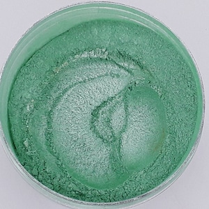Fresh Cilantro Mica Pigment-Safe for Face and Body