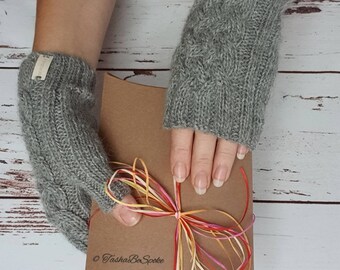 Handstickade fingerlösa vantar i alpacka, kabelstickade handvärmare, ullvantar