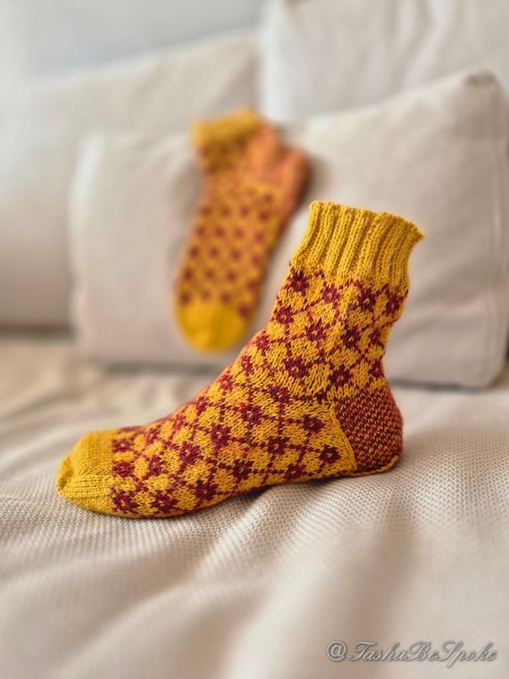 Hand knit alpaca socks, Casual wool Women's size 5-5.5 socks