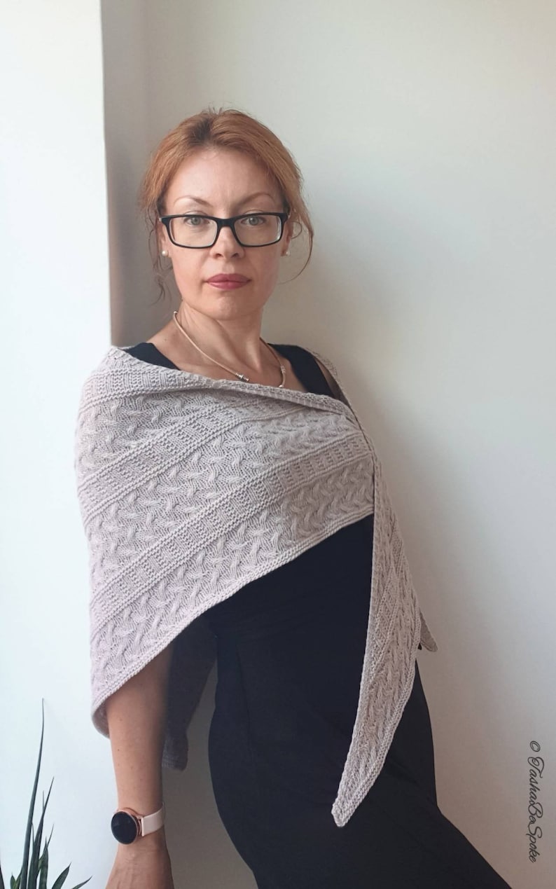 Hand knitted Merino Wool Shawl, Custom knit Wedding Shoulder Wrap image 4