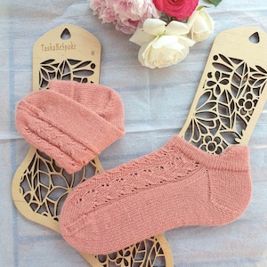 Hand Knitted Merino Silk Socks: Apricot Lace Ankle Socks (Size 5.5-6 UK)