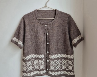 Handgebreid luxe kasjmier kameelvest, taupe en crème Fair Isle damestop, zomergebreide trui, klaar voor verzending, VK 10 / EU 38 / VS 6