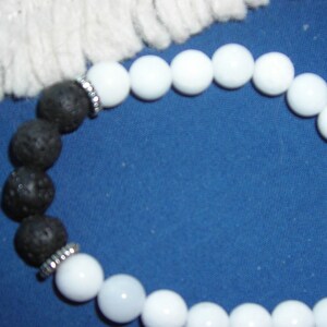 White Alabaster stretch bracelet,with or w/o lava rocks,8mm alabaster helps your spiritual being,helps solve problems. drawing stone  #144