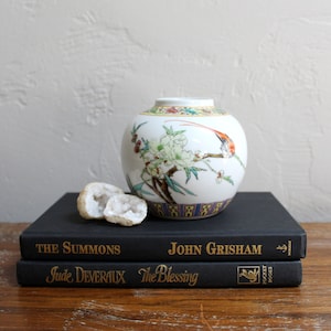 Colorful Ginger Jar, Chinoiserie Vase, White Urn, Porcelain Vase, Feng Shui Decor Flower Vase Asian Vase, Oriental Decor, Chinoiserie Decor