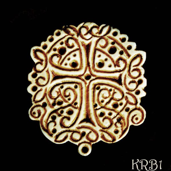 Broche croix Anahit