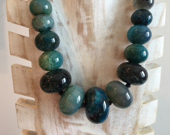 Graduated Turquoise Agate Necklace.