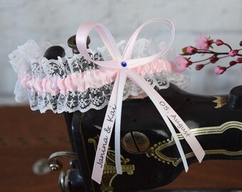 Strumpfband Rosa Spitze  - Personalisiert mit Namen und Datum - Handgefertigt