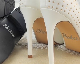 Personalisierte Glitzer Schuhsticker 'Mr & Mrs' mit Ihrem Nachnamen - Farbe Wählbar Aufkleber Schuhe Hochzeit Nachname Vinyl personalisiert