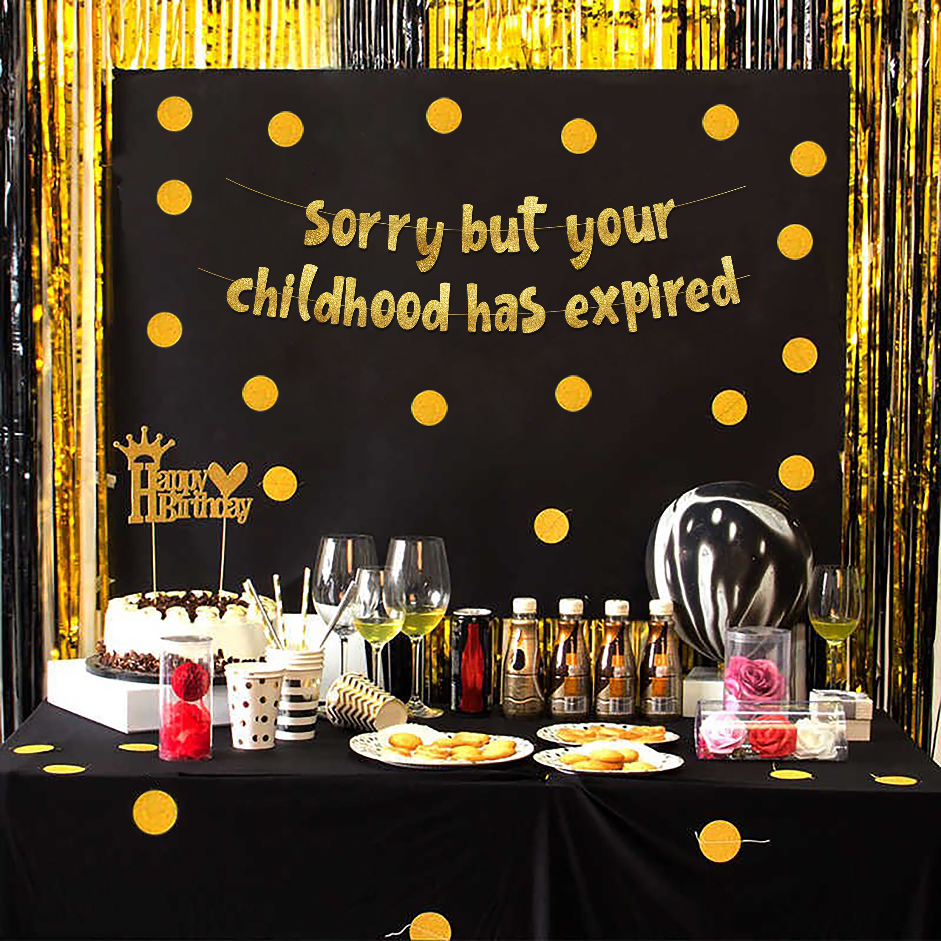 18. Geburtstag Banner – „I Regret To Inform You Your Childhood Has Expired“ – Rot-Gold, 180x111 Cm – Fotohintergrund