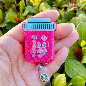 Easter Pill Bottle Shaker Badge Reel, Easter Badge Holder, Pharmacist Badge Reel, RX Badge Holder, Easter, Gift Idea, Nurse, Teacher, Cute