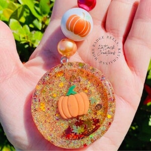 Fall Pumpkin Beaded Shaker Keychain, Fall Shaker Keychain, Pumpkin Shaker Keychain, Beaded Shaker Keychain, Fall Keychain, Halloween Shaker
