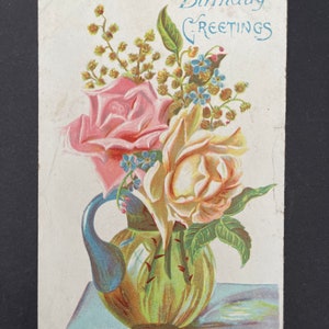 Antigo cartão postal de aniversário vintage, rosas