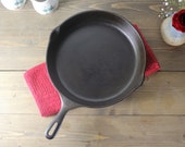 Vintage Cast Iron Skillet, Large unmarked Wagner Ware Frying Pan, Iron pan cast iron cookware,