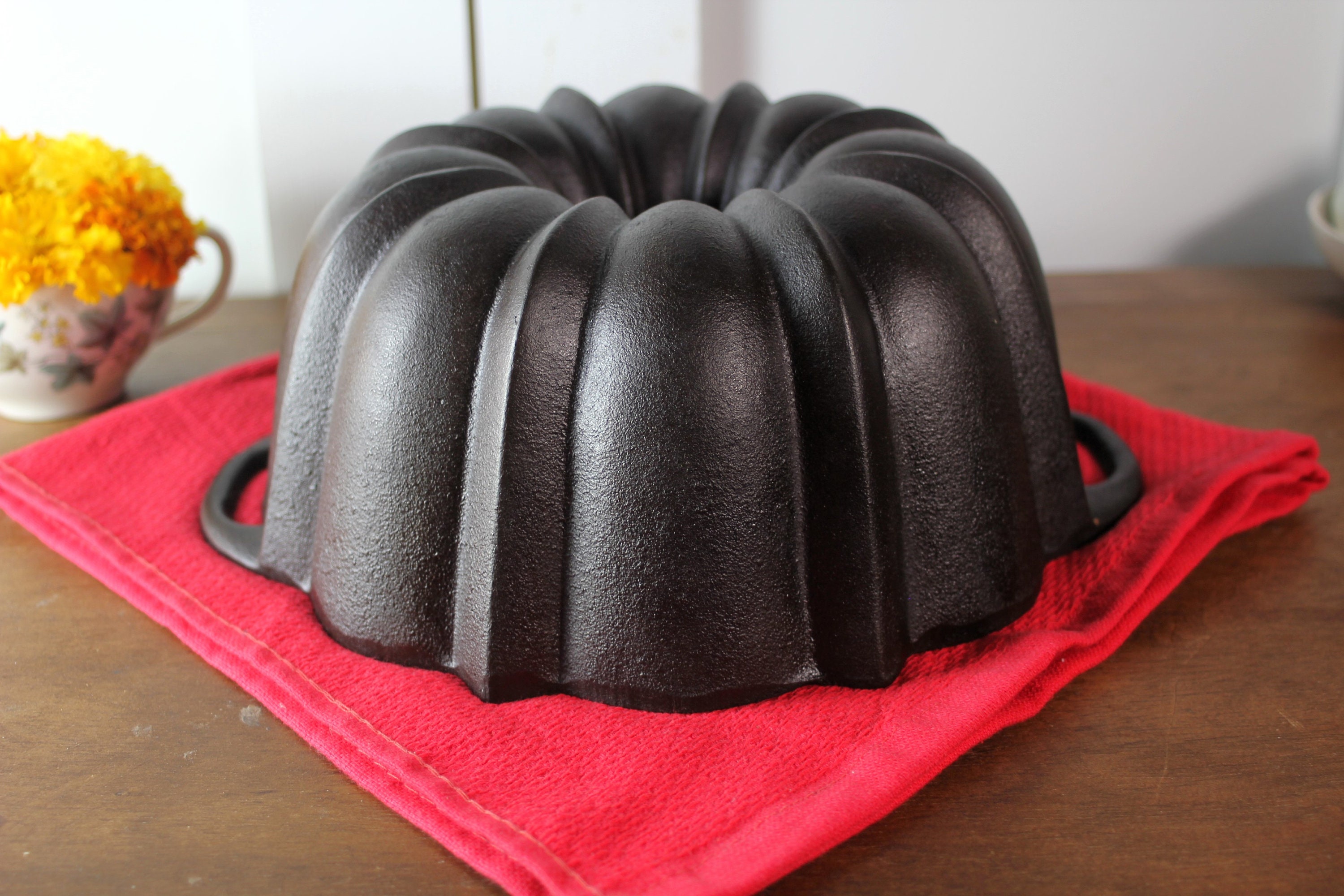 Unmarked Early / Primitive Cast Iron Bundt / Fluted Cake Pan, Restored