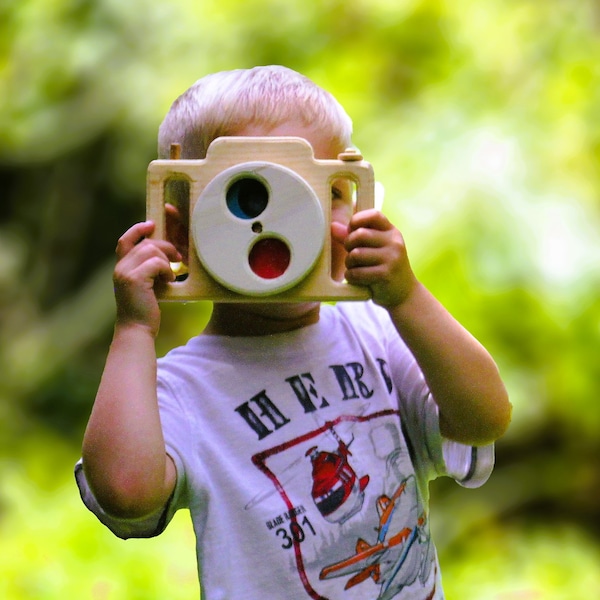 Wooden Toy Camera for Kids to Pretend, Wood Toddler Toy for imaginative play,  Pretend Camera for preschool, Montessori, Waldorf,