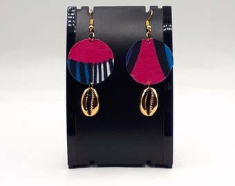 Boucles d/'oreilles et tissu wax cauri coquillage dore