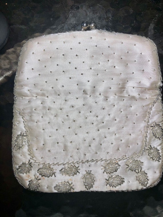 Vintage Ladies Hand Beaded 1950's Clutch Purse - image 3