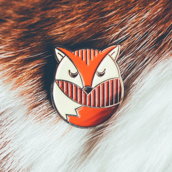 Fox emaille reversspeld badge // schattig slaperig dutje bos dier droom herfst herfst vulpine