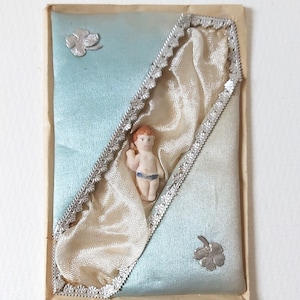 Sobre de tarjeta de felicitación antigua cera de relieve victoriana Jesús en carta coleccionable de seda trébol de cuatro hojas restos de Navidad rara