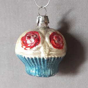 * antique ornament ❀ * 古い羊さん オーナメント Antique Glass Basket Christmas Ornament Collectible Victorian