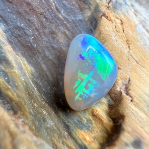 Rare Script Pattern Opal 1.05cts