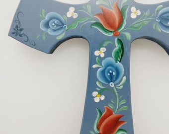 Croix en bois unique, peinte à la main avec du rosemaling