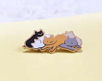 Kitten Pile Enamel Pin