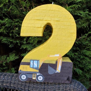 Number excavator pinata