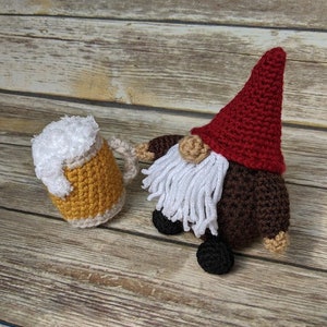 drinking gnome crochet pattern, crochet gnome pattern, beer mug crochet pattner, gnome amigurumi pattern