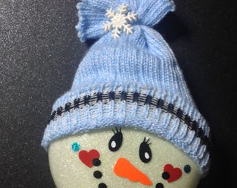 Snowman face SVG cut file for 3 inch disc ornament